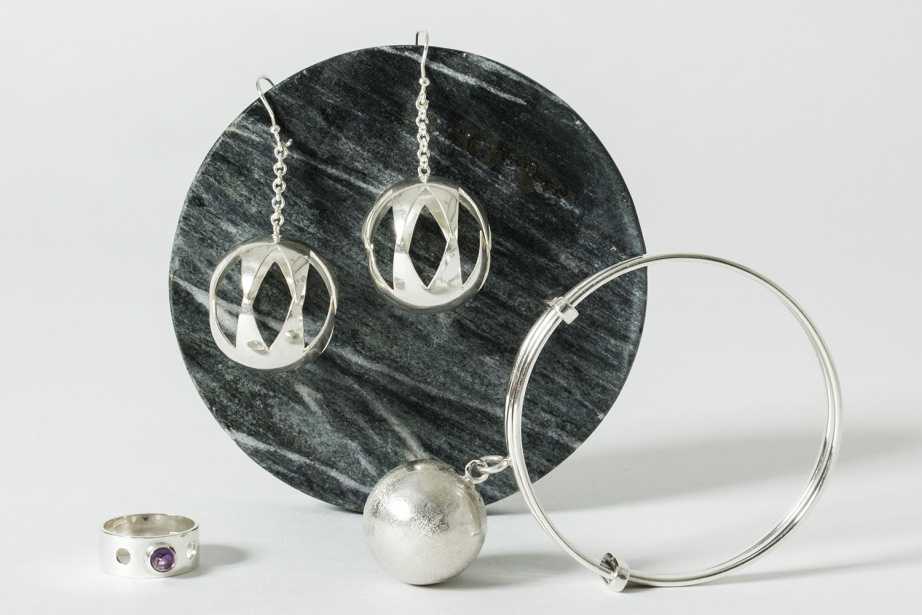 The finest antique, vintage, and contemporary wearable design for every occasion.