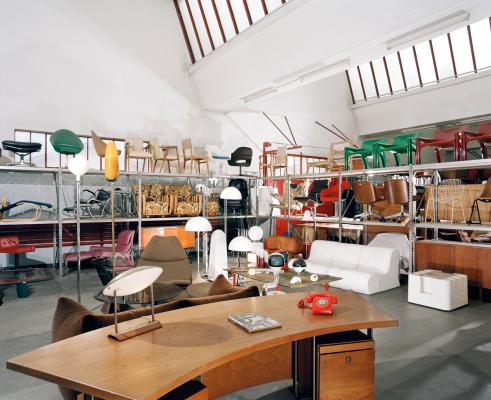 Cama abatible con escritorio, armario y librería - UNNIQ Habitat