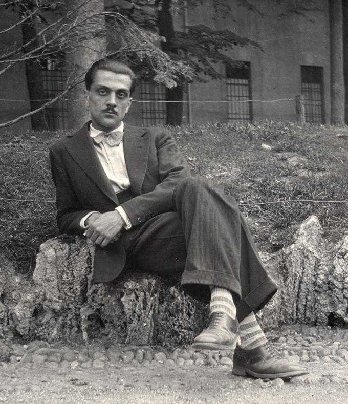 Carlo Mollino Online Shop | Kauf Möbel/Lampen/Design bei PAMONO