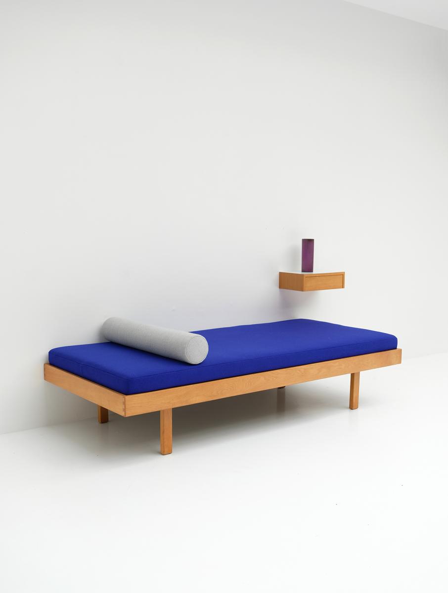 City Furniture Online Shop Shop Furniture at Pamono