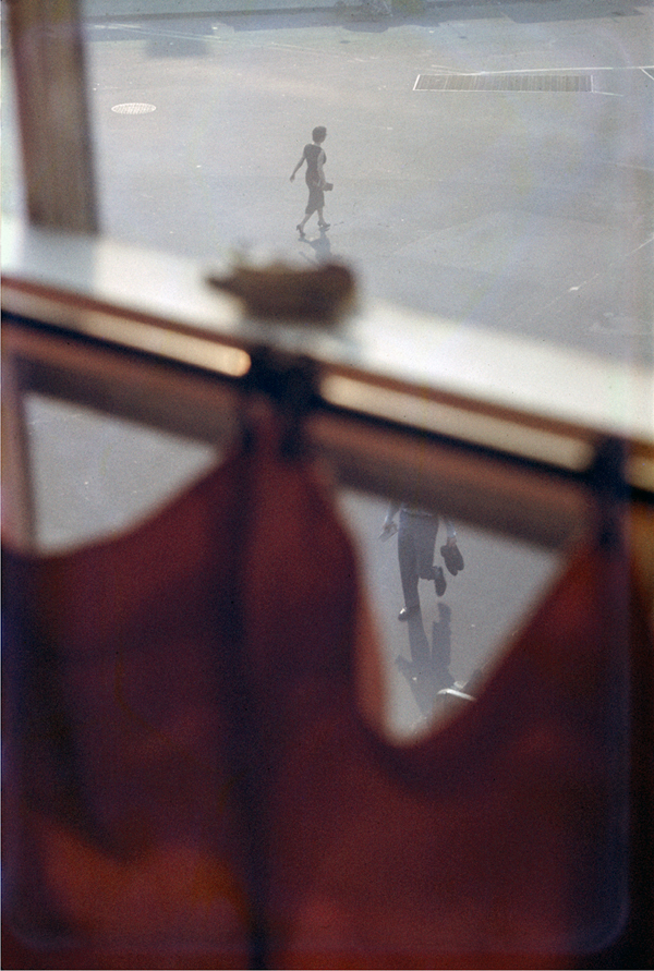 "Red Curtain" 1956 © Saul Leiter
