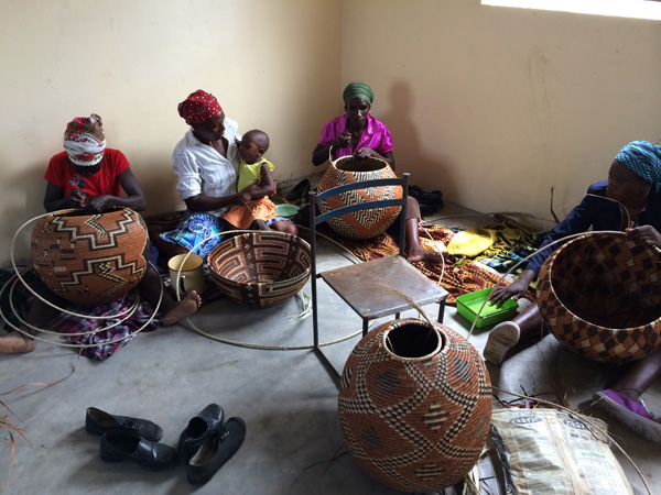 Peter & the weavers - Botswana - L’ArcoBaleno blog