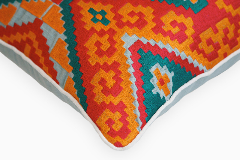 Fiesta Pillow (detail). Image courtesy of Inigo Elizalde and L'ArcoBaleno