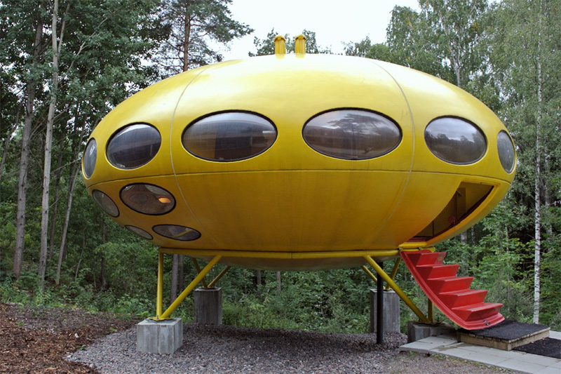 Installed at the WeeGee Exhibition Centre in Espoo, Finland, 2013. © J-P Kärnä / Wikimedia Commons