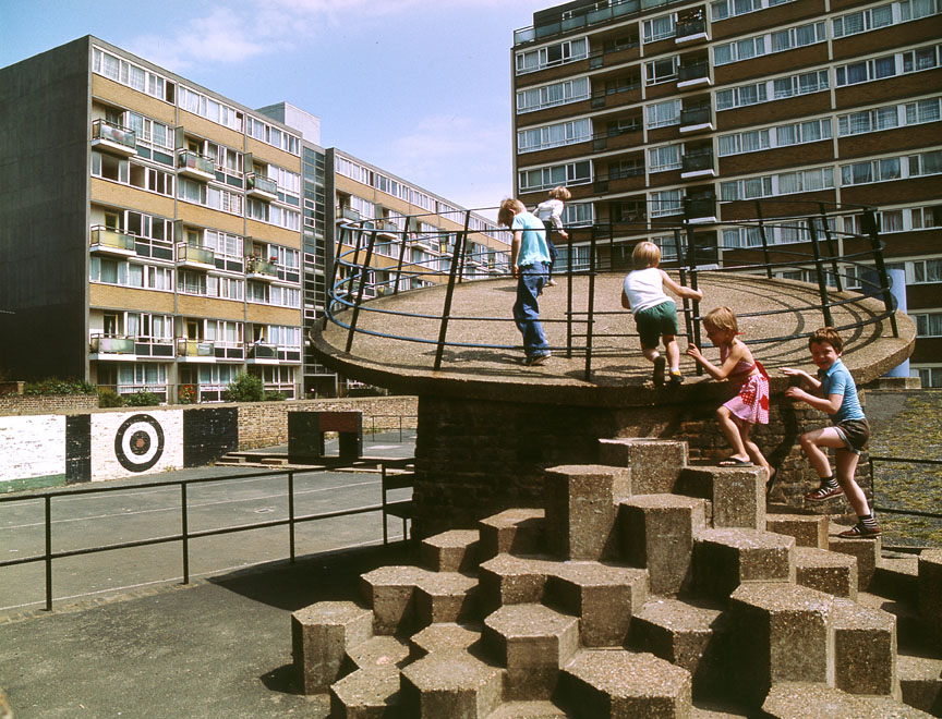 Churchill Gardens Estate in Pimlico London (1978)