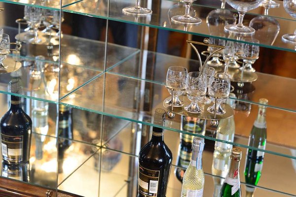 Mirrored glass cabinet deals