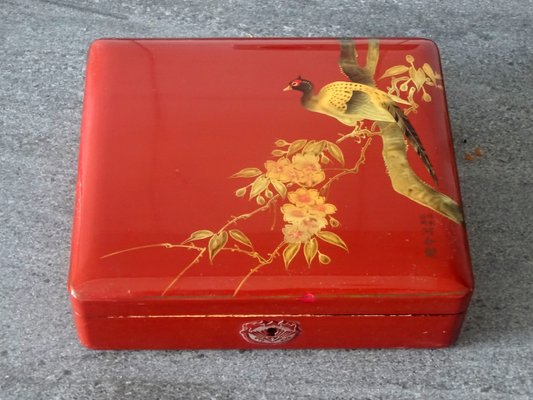 Chinese Painted Lacquer Box - Ca 1930 Chinese Painted Lacquer Box - Ca 1930