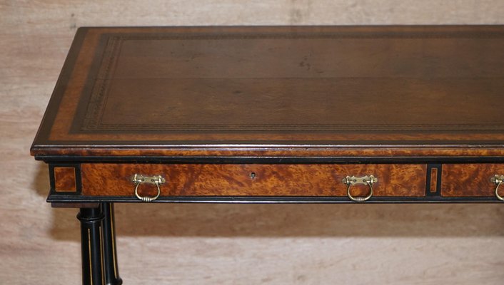 Bureau Aesthetic Movement Amboyna Burr En Noyer De Gillows Of Lancaster En Vente Sur Pamono