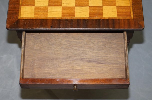 Table de Jeux Vintage en Noyer Incrusté et en Bois Dur avec