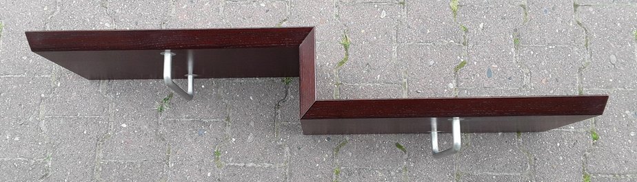 Flache Vintage Vintage Garderobe aus Eichenfurnier mit 2 verchromten Haken von Schönbuch, 1970er bei Pamono kaufen