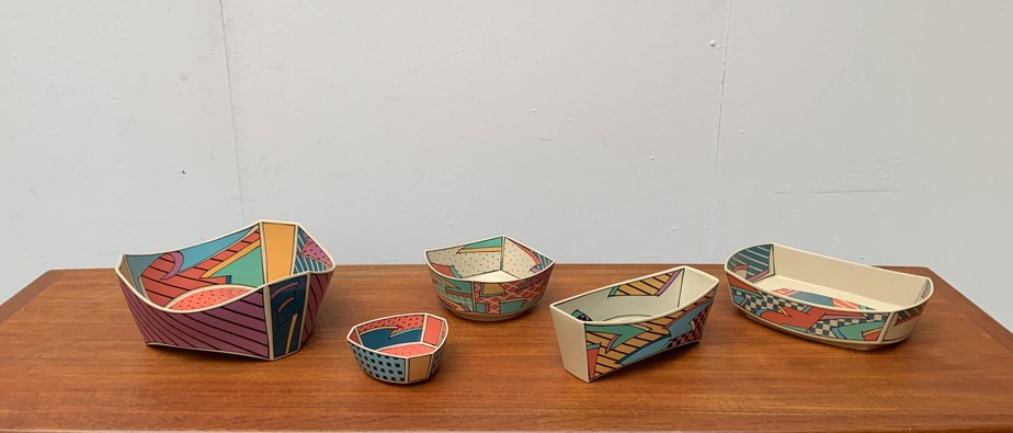 Postmodernes Flash One Series Schalenset von Dorothy Hafner für