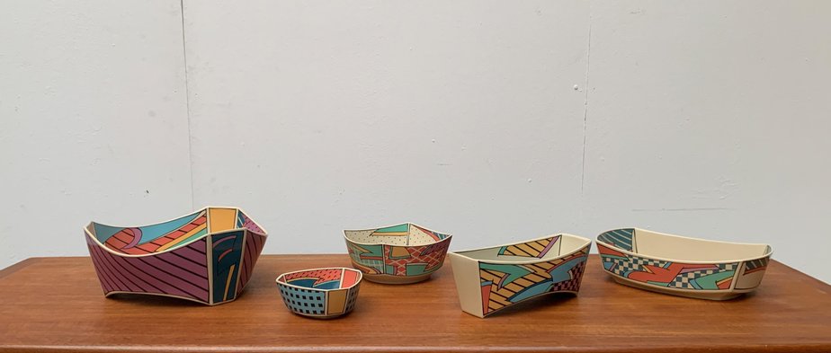 Postmodernes Flash One Series Schalenset von Dorothy Hafner für
