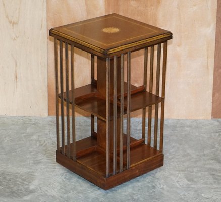Libreria Girevole In Legno Massiccio – 1 Ripiano E 4 Scomparti. Mini Tavolino Porta Libri In Legno Di Pino. Girevole E Versatile.