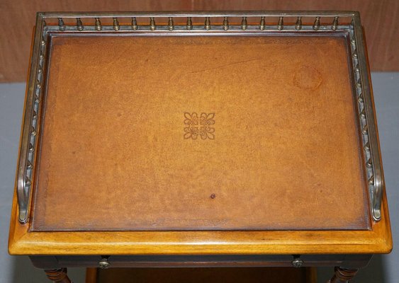 Vintage Walnut Whatnot Side Table with Leather Inlay from Theodore