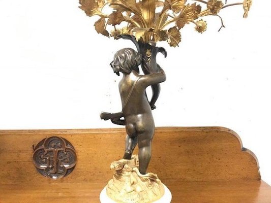 Candelabros franceses de bronce fundido, siglo XIX. Juego de 2 en venta en