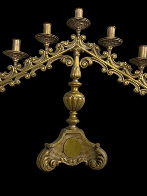 Paire de candélabres chandeliers d'église en bronze et laito