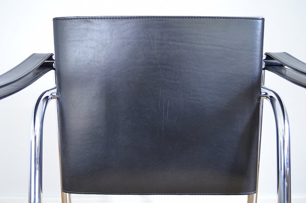 LC1 Armchair by Le Corbusier for Cassina for sale at Pamono LC1 Armchair by Le Corbusier for Cassina for sale at Pamono