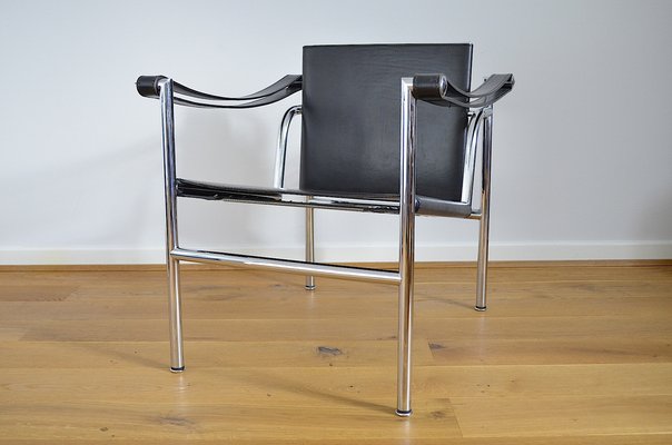 LC1 Armchair by Le Corbusier for Cassina for sale at Pamono LC1 Armchair by Le Corbusier for Cassina for sale at Pamono