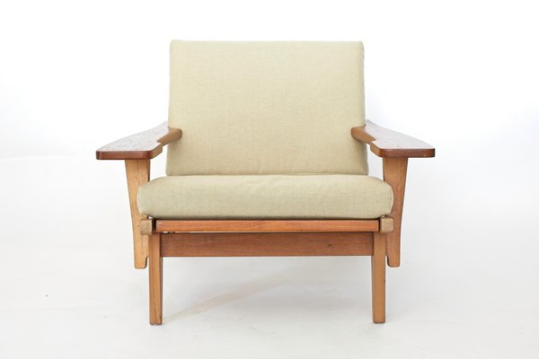 GE 370 Easy Chair by Hans J. Wegner for Getama for sale at Pamono