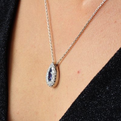 Gold Drop Pendant Necklace 
