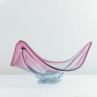 Obstschale aus rosa und blauem Glas bei Pamono kaufen