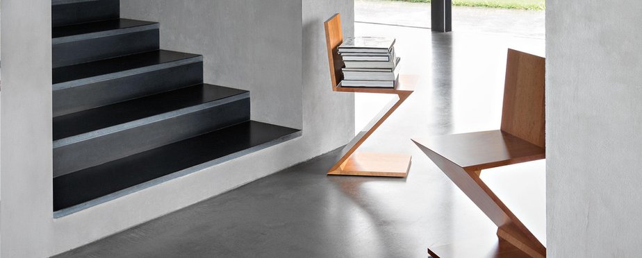 Zig Zag Chair by Gerrit Thomas Rietveld for Cassina for sale at Pamono