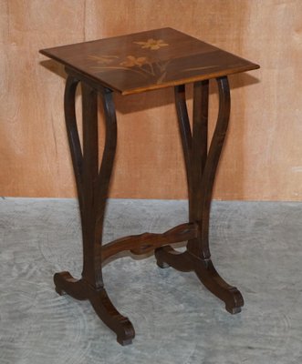Set De Tables Gigognes Chat Art Nouveau En Loupe De Noyer Par Emile Galle En Vente Sur Pamono Set De Tables Gigognes Chat Art Nouveau En Loupe De Noyer Par Emile Galle En Vente Sur Pamono
