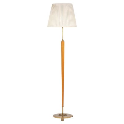 Scandinavian Mid Century Brass And Wood Floor Lamp For At Pamono Scandinavian Mid Century Brass And Wood, Mid Century Brass Floor Lamp Table