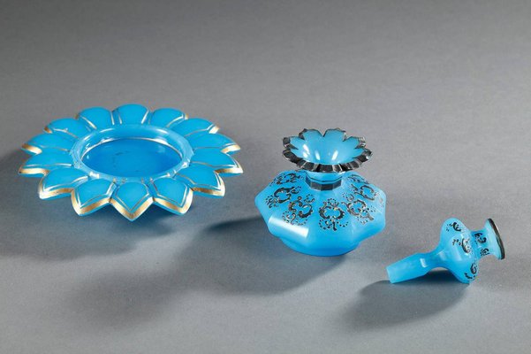 Ensemble 3 Pièces Toilette Vintage - Opaline Bleue - Flacon Parfum Et Vase - Verre Soufflé
