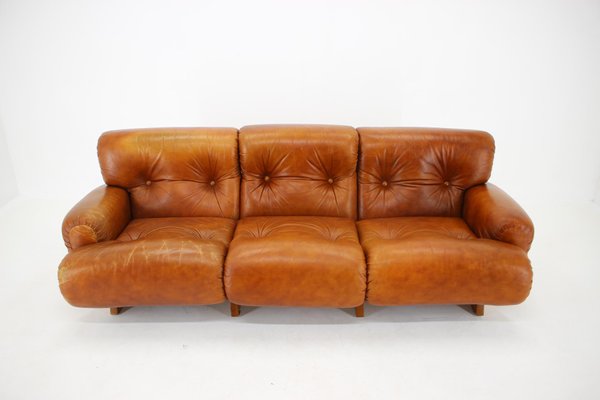 Cognac Leather 1970s For At Pamono, Leather And Wood Sofa Italian