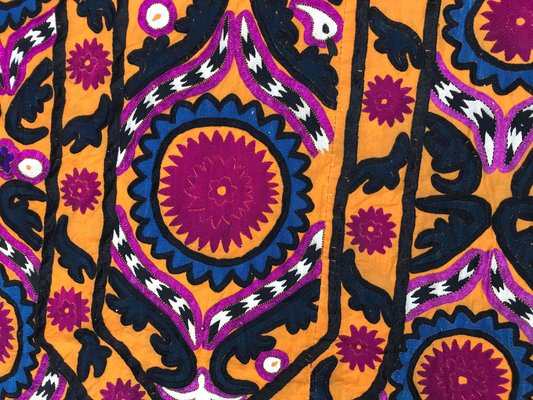 Broderie, broderie ancienne, textile à broder, textile fait main, suzani, broderie suzani, broderie ouzbek, couvre-lit, couvre-lit fait main - France