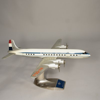 Maqueta de avion comercial años 50 iluminado