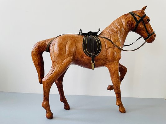 Figura di cavallo in pelle con sella in vendita su Pamono