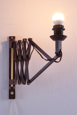 Persona Lodge onderwerpen Vintage Wall Harmonica Lamp Teak, Denmark, 1960s for sale at Pamono