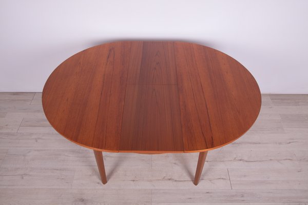 Round Extendable Dining Table And, Round Extendable Dining Table Seats 12