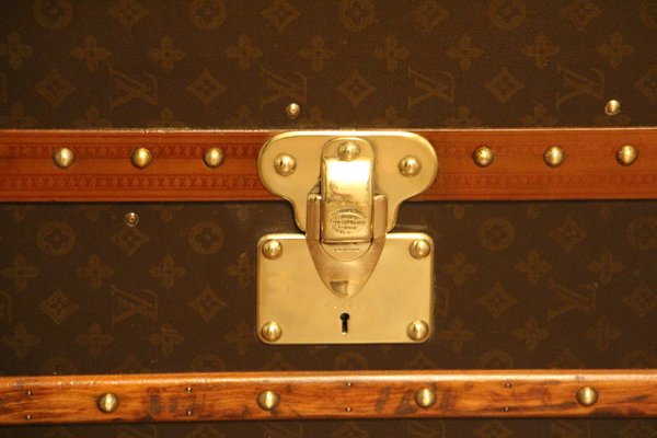 John Wardrobe Trunk Louis Vuitton for sale at Pamono