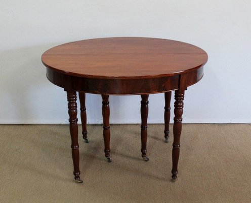Small mahogany table discount