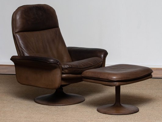 Buffalo Leather Swivel And Relax Chair, Reclining Leather Swivel Chair With Ottoman