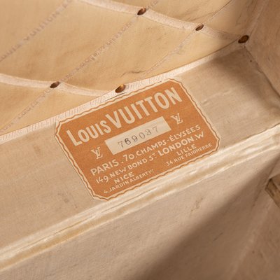 20th Century Louis Vuitton Trunk in Natural Cow Hide Paris 