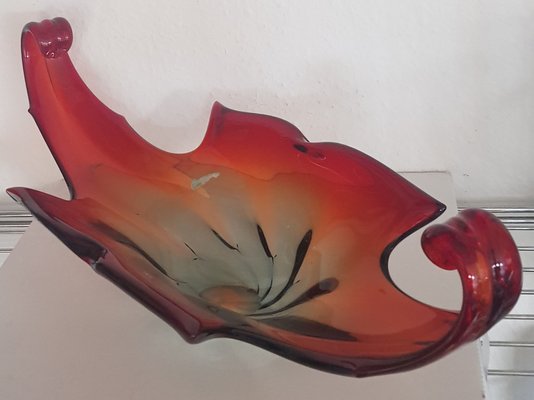 https://cdn20.pamono.com/p/g/1/0/1089145_jz4tj5fthj/murano-glass-bowl-1950s-2.jpg