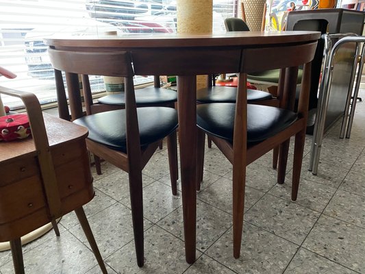 Mid Century Danish Round Dining Table, Round Table With Chairs That Fit Underneath