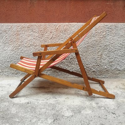 Classic wooden 2024 beach chairs
