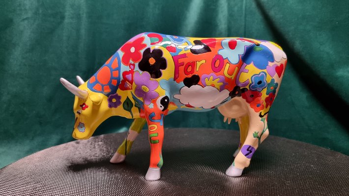 Ceramic Cowparade Sculpture by Kay Ormond for sale at Pamono