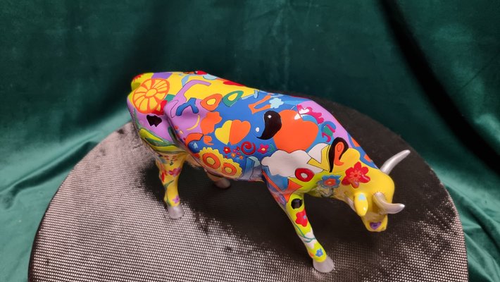 Ceramic Cowparade Sculpture by Kay Ormond for sale at Pamono