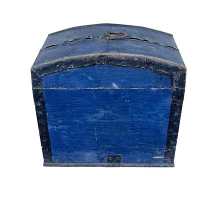 Mid-Century Domed Top Blue Opaline Box Mid-Century Domed Top Blue Opaline Box