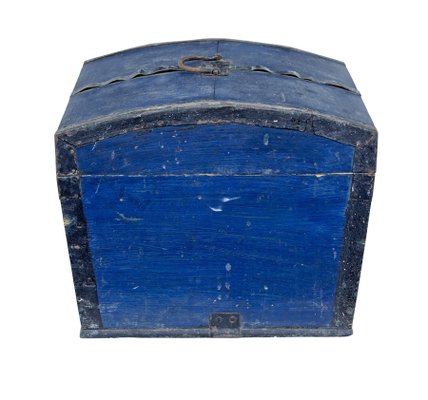 Mid-Century Domed Top Blue Opaline Box Mid-Century Domed Top Blue Opaline Box