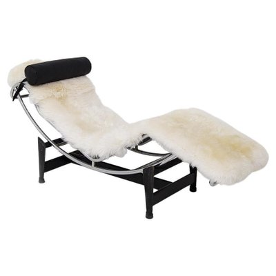 Fur Lc4 Chaise Lounge by Charlotte Perriand & P. Jeanneret for Cassina for  sale at Pamono