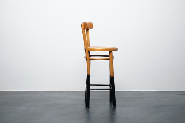 Metal stool with backrest new arrivals