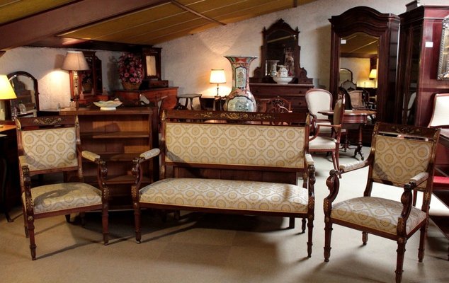 Return of Egypt Living Room Set in Mahogany Set of 3