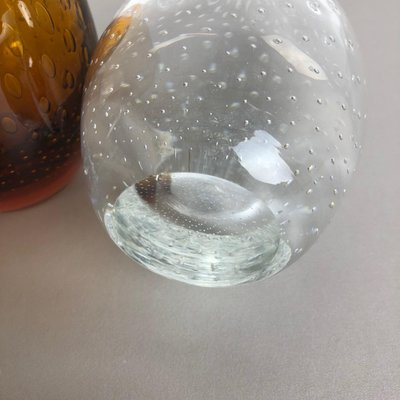https://cdn20.pamono.com/p/g/1/1/1106460_jnh5hyji63/bubble-glass-vases-by-hirschberg-germany-1970s-set-of-2-9.jpg